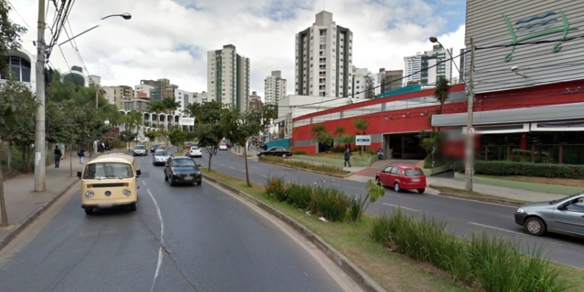 Moradores reclamam da falta de vias alternativas no local - Foto: Google Maps