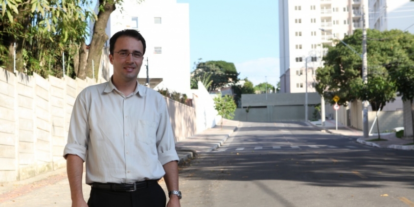 A falta de nome oficial para a rua onde mora causou transtornos a Gleydson Starling Lopes de Oliveira Silva 