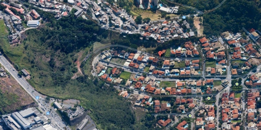 Área de cerca de 1000 m², com diversa fauna e flora, pode ser prejudicada com abertura de vias