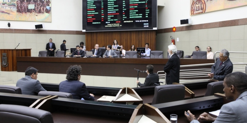 Vereadores discutem conferência e avaliação do governo Márcio Lacerda 