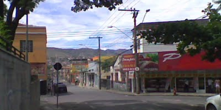 Rua Iara foi uma das vias que tiveram imóveis danificados