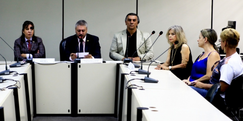 Seminário da CPI - Maus Tratos de Animais da Câmara dos Deputados - Divulgação CMBH