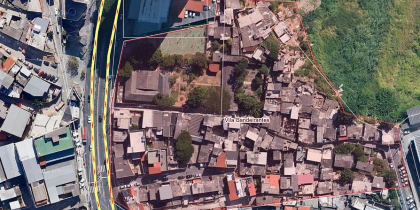Vereadores avaliam real risco de desmoronamento na Vila Bandeirantes. Imagem: Google Earth