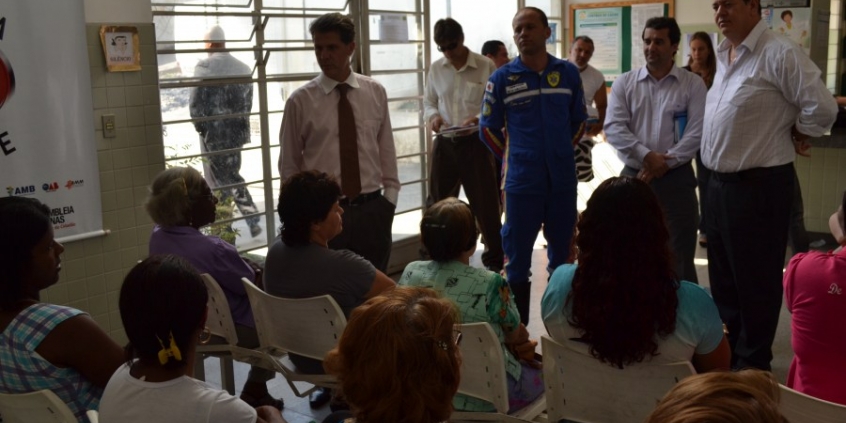 Léo Burguês de Castro, Bim da Ambulância, Dr Nilton e Wellington Sapão percorreram centros de saúde da capital
