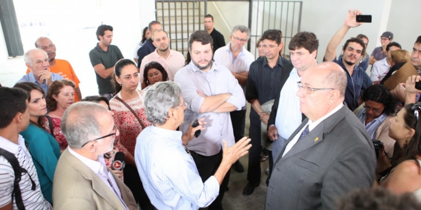 Diante da falta de esclarecimentos da Prefeitura, o parlamentar irá requerer cópia do contrato de cessão do espaço