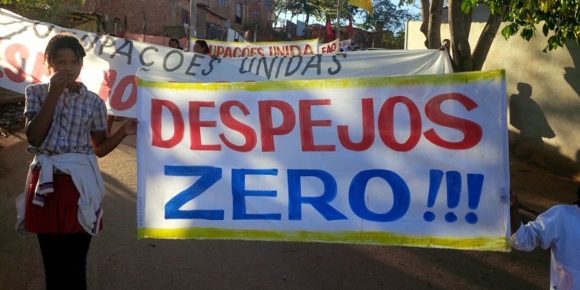 Moradores de ocupação Rosa Leão, em Belo Horizonte, protestam contra possível despejo
