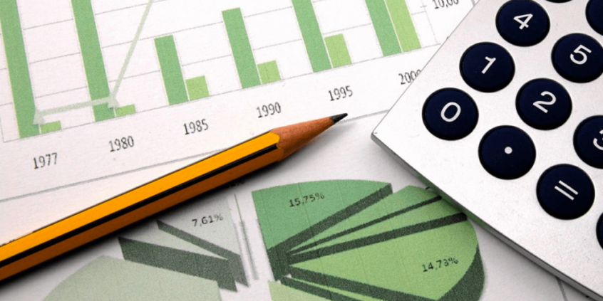 Calculadora e gráficos ilustram prestação de contas