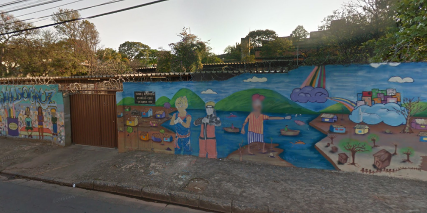 Entrada principal da Escola Municipal Oswaldo Cruz, no Bairro Jardim América