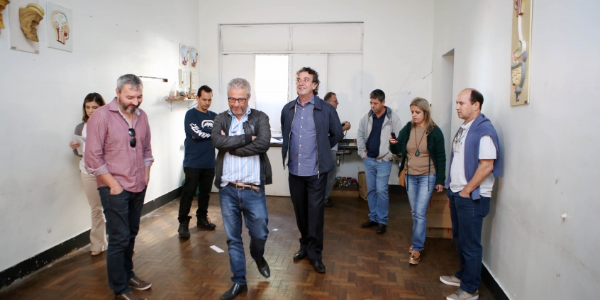 Vereador Gilson Reis e representantes da Secretaria Municipal de Obras e Infraestrutura, Secretaria Municipal de Educação e Sudecap, em visita técnica ao Imaco