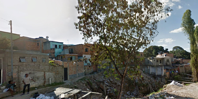 Rua Central, 272, entre Rua Coronel Antônio Lopes Coelho e Avenida Várzea da Palma, no Bairro Jardim Leblon
