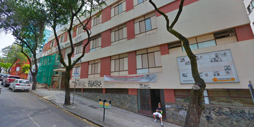 Escola Municipal Imaco, na Rua Gonçalves Dias, 1188, Bairro Funcionários