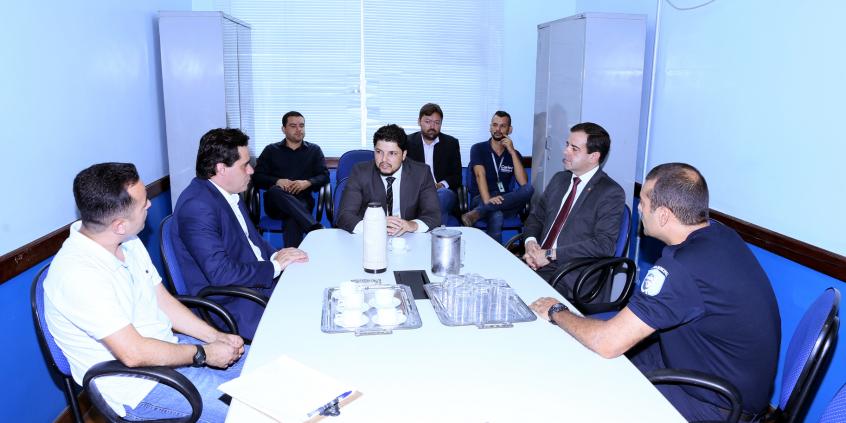 Comissão verifica reforma ainda não finalizada na sede da Guarda Municipal