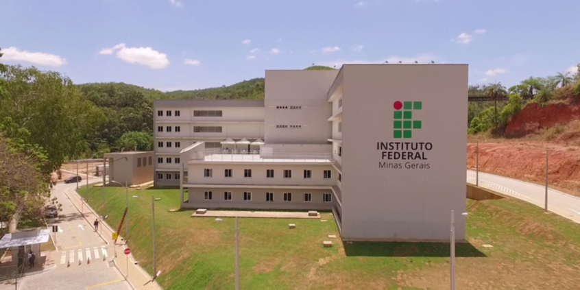 Fachada da IFMG no interior do estado
