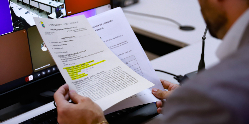 Vereador segura pauta da reunião