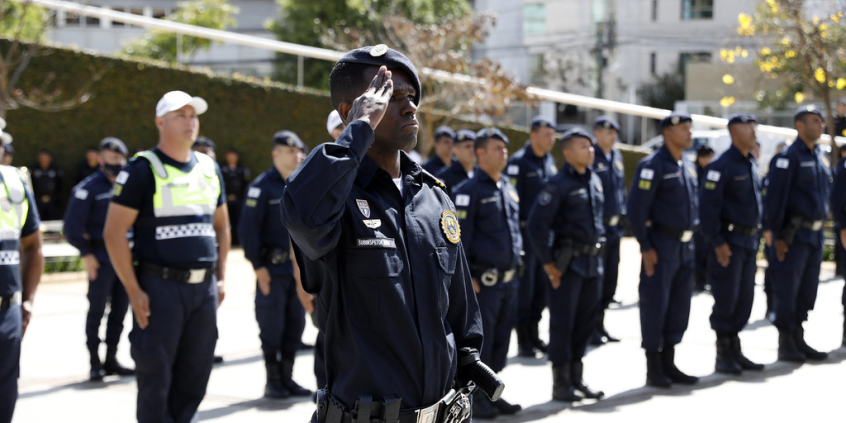 Guardas civis em formação