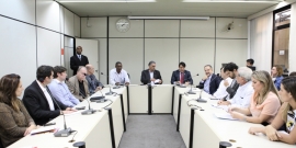 Câmara discute alterativas para enfrentar crise do setor hoteleiro. Foto Mila Milowski