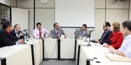 Faixa azul foi tema de audiência na Câmara