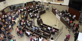 Pais e alunos denunciaram situação irregular de escolas em Venda Nova