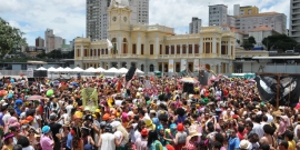 Festa na Praça da Estação, em BH