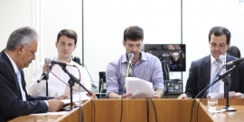 Projeto de lei prevê placas em braile nos pontos de ônibus. O PL foi apreciado em reunião ordinária da Legislação e Justiça