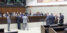 Novo acidente no Anel Rodoviário motivou criação de frente parlamentar para cobrar reformas (Foto: Mila Milowski)