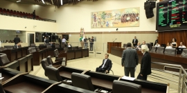 Vereadores retornam ao plenário e pedem agilização da votação dos projetos em pauta, paralisada durante o período eleitoral
