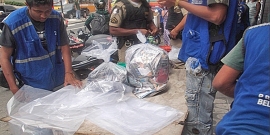Com apoio da Polícia Militar, fiscais municipais recolhem mercadorias comercializadas irregularmente nas ruas de BH