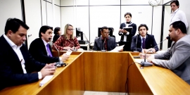 Vereadores Autair Gomes, Nely, Irlan Melo, Doorgal Andrada, Carlos Henrique e Jorge Santos, em reunião da Comissão de Legislação e Justiça, nesta terça-feira (11/7)