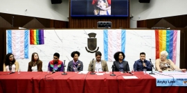 Em seminário, mesa composta por vereadores, representantes do público LGBTIQ e da PBH, médicos e psicólogos