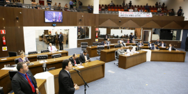 Vereadores em reunião Plenária na Câmara de BH