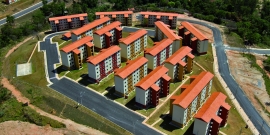 Vista aérea de morarias populares construídas pela Urbel