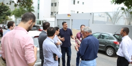 Vereador Irlan Melo e representantes da Sudecap, BHTrans e Administração Regional Oeste, em visita técnica à Rua Pintor Vicente Abreu
