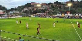 Campo de futebol no Bairro Serra 