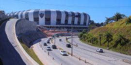 Imagem da Arena do Galo vista do viaduto externo 