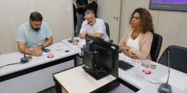 Vereadores no Plenário Helvécio Arantes