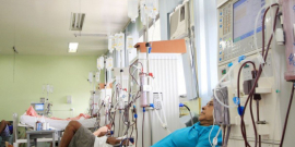 Pacientes em procedimento de hemodiálise em hospital público na Bahia