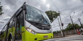 Ônibus em rua de Belo Horizonte