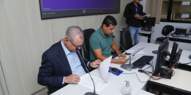 Vereadores no Plenário Helvécio Arantes