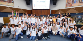 crianças e adolescentes participantes do projeto câmara mirim