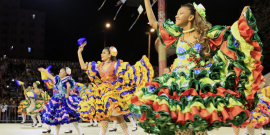 grupo de quadrilha em festa junina