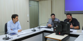 Vereadores no Plenário Helvécio Arantes