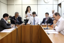 Começam a tramitar na Legislação e Justiça os primeiros projetos desta legislatura