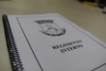 Regras estão definidas no Regimento Interno da Casa