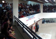 População ocupa galerias do Plenário Amynthas de Barros para acompanhar votações do plenário