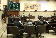 Apresentação obrigatória de certidões negativas por terceirizados é aprovada