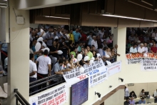Taxistas e servidores da PBH acompanham votação de regulamentação do Uber e de reajuste salarial. Foto: Divulgação CMBH