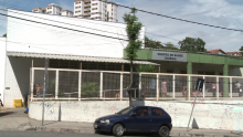Antiga unidade apresenta deficiências estruturais, reduzindo a capacidade de atendimento. (Imagem: Divulgação CMBH)