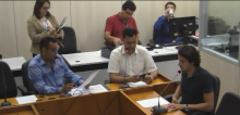 Vereadores em reunião da Comissão de Legislação e Justiça