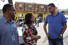 Vereador Irlan Melo e Vera Fonseca, gerente do Centro de Saúde Vila Leonina, em visita técnica ao local