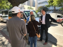 Vereador Irlan Melo e representantes da BHTrans e de motoristas de vans escolares, em visita técnica às imediações da Escola Estadual Pandiá Calógeras, no Santo Agostinho